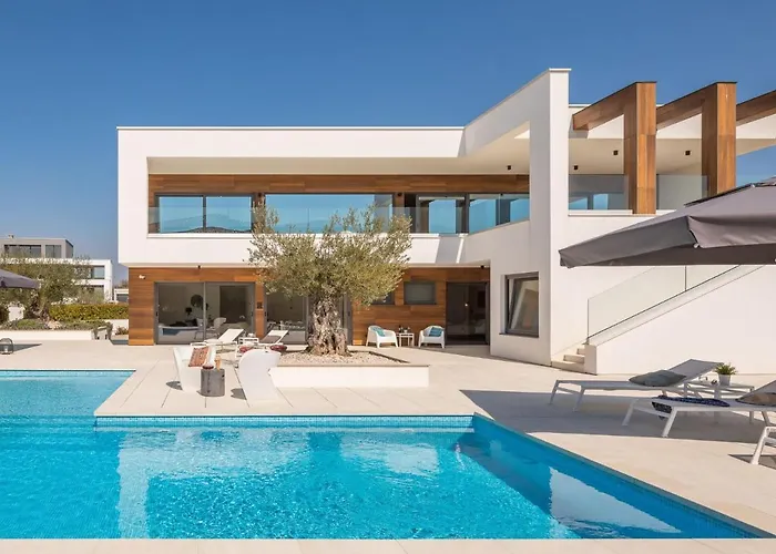 Old Olive Viii By Interhome 보드냔