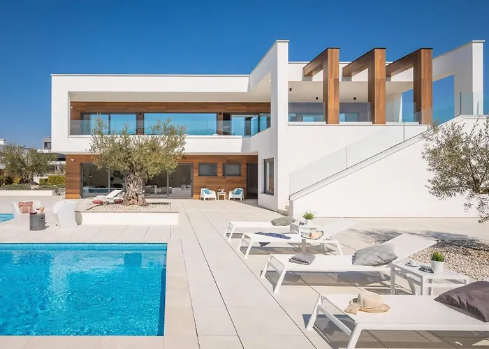 Old Olive Viii By Interhome *